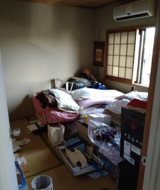 奈良県奈良市 E様の不用品回収作業前のご自宅の写真