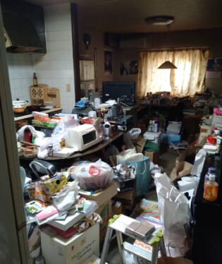 奈良県 F様の不用品回収作業前のご自宅の写真